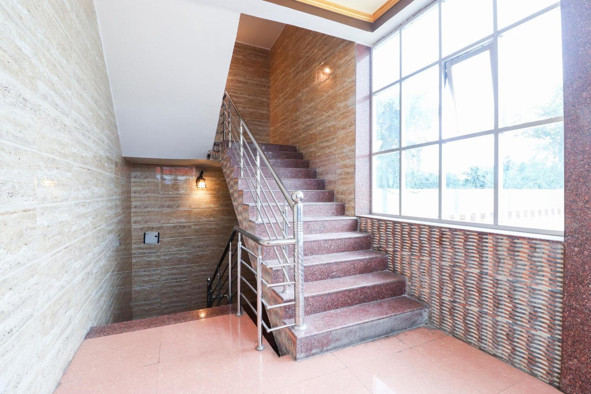 Oyo Hotel Rajendra Khalilabad Dış mekan fotoğraf